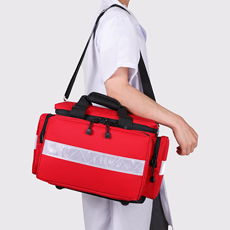 Kit di pronto soccorso esterno - First Aid Bag Kit recensione e prezzo