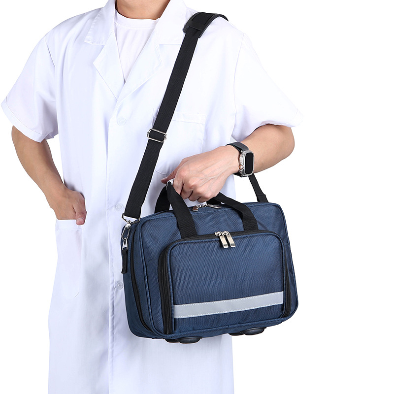 Kit di pronto soccorso esterno - First Aid Bag Kit recensione e prezzo